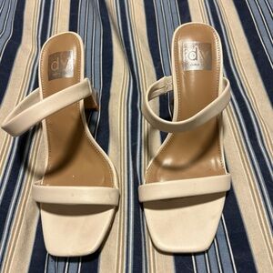 DV by Dolce Vita Women's Tan Heels